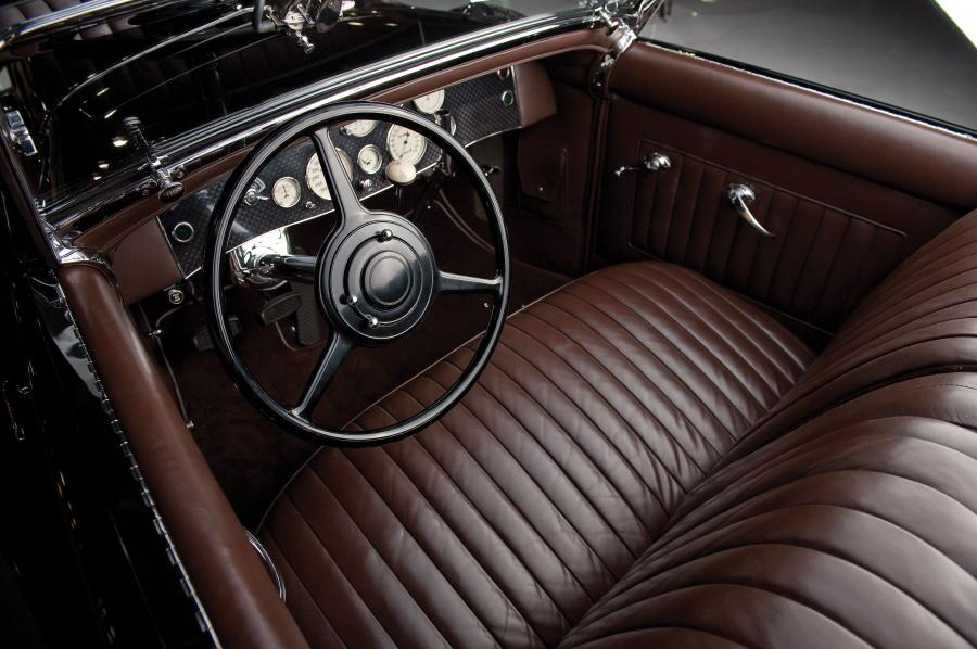 Интерьер Duesenberg SJ528/2551 Riviera Phaeton SWB by Brunn 1933 года  (фото 38 из 49)